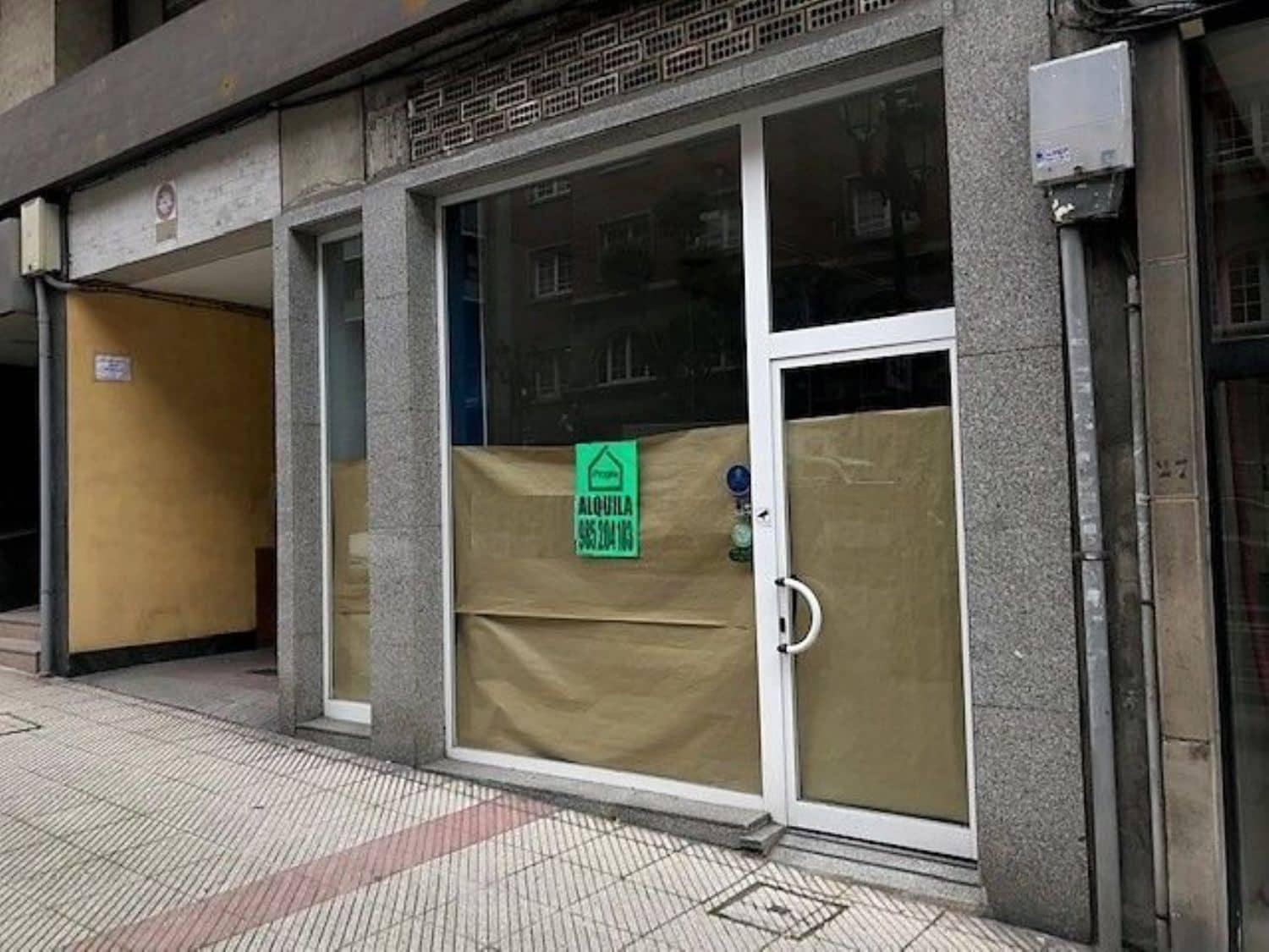 Erhverv til leje i Oviedo - € 900 (Ref: 4631001)