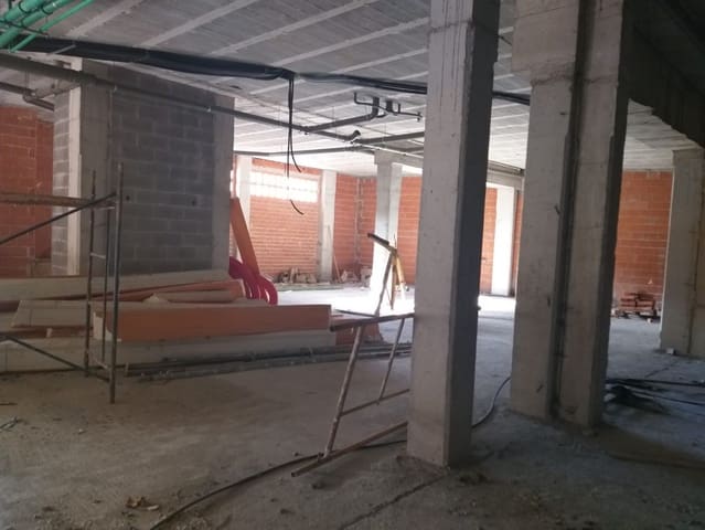 Kommersiell til salgs i Aller - € 104 000 (Ref: 5956837)