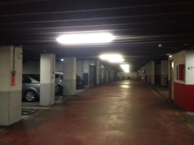 Garage for sale in Centro Urbano, Oviedo - € 19,000 (Ref: 6399088)