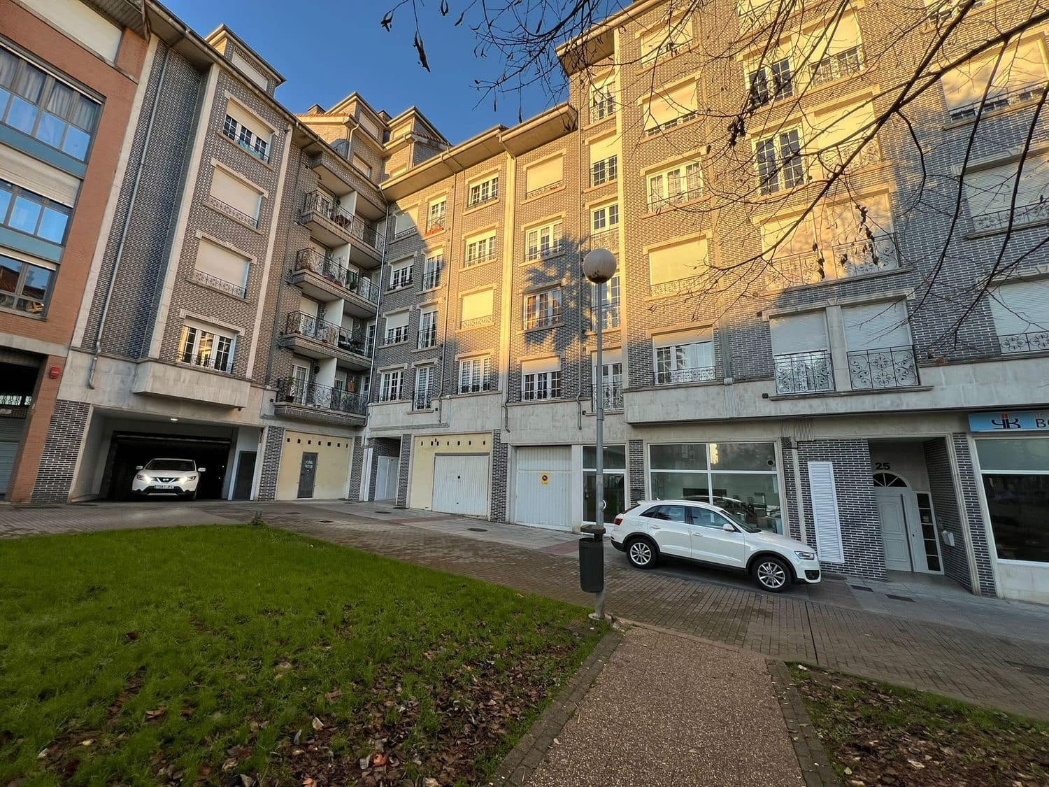 Erhverv til salg i Siero - € 190.000 (Ref: 6430260)