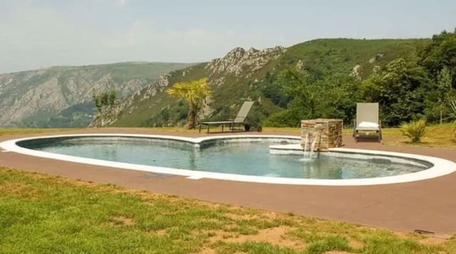 6 sypialnia Hotel na sprzedaż w Salas - 400 000 € (Ref: 6792951)