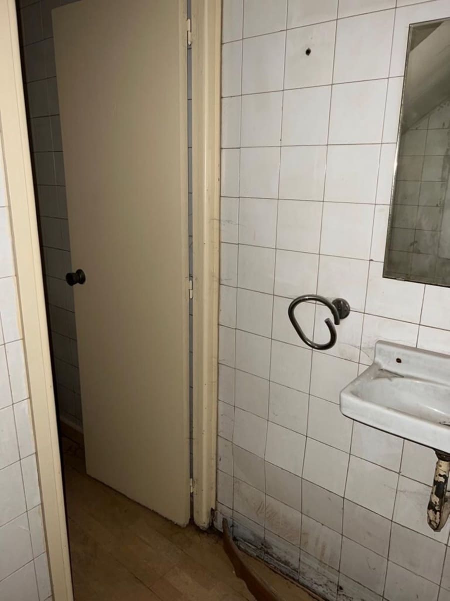 Erhverv til salg i Oviedo - € 105.000 (Ref: 7148059)