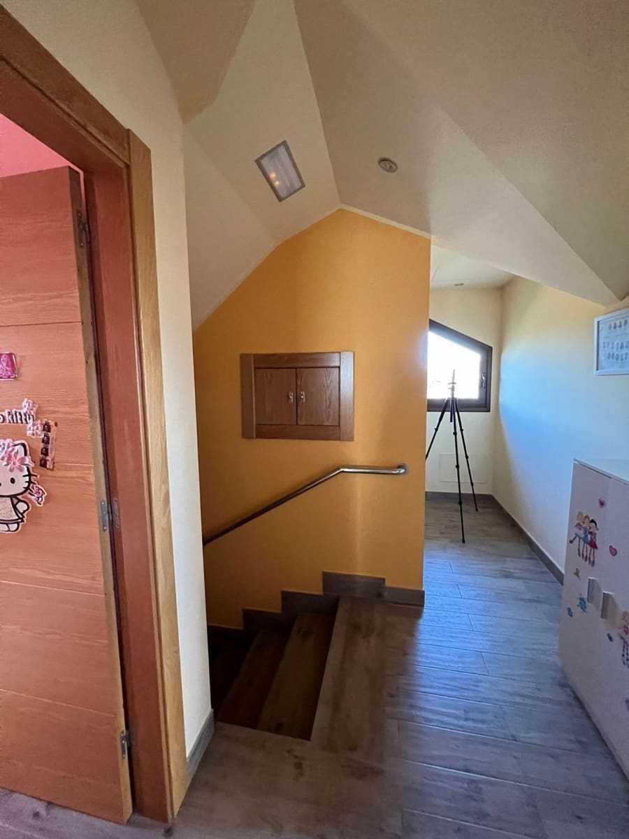 7 soveværelse Villa til salg i Oviedo med swimmingpool garage - € 799.000 (Ref: 7387934)