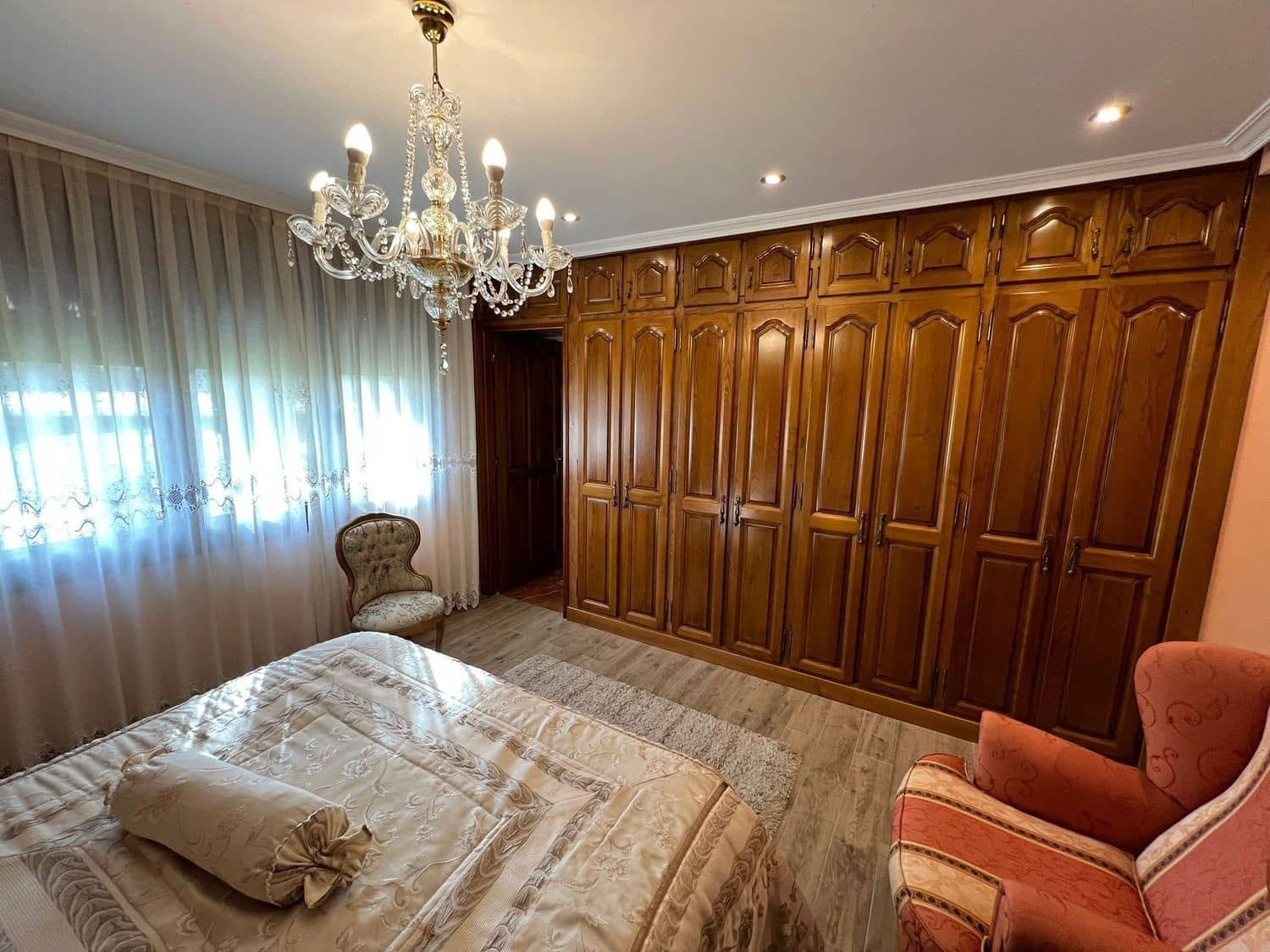 7 soveværelse Villa til salg i Oviedo med swimmingpool garage - € 799.000 (Ref: 7387934)