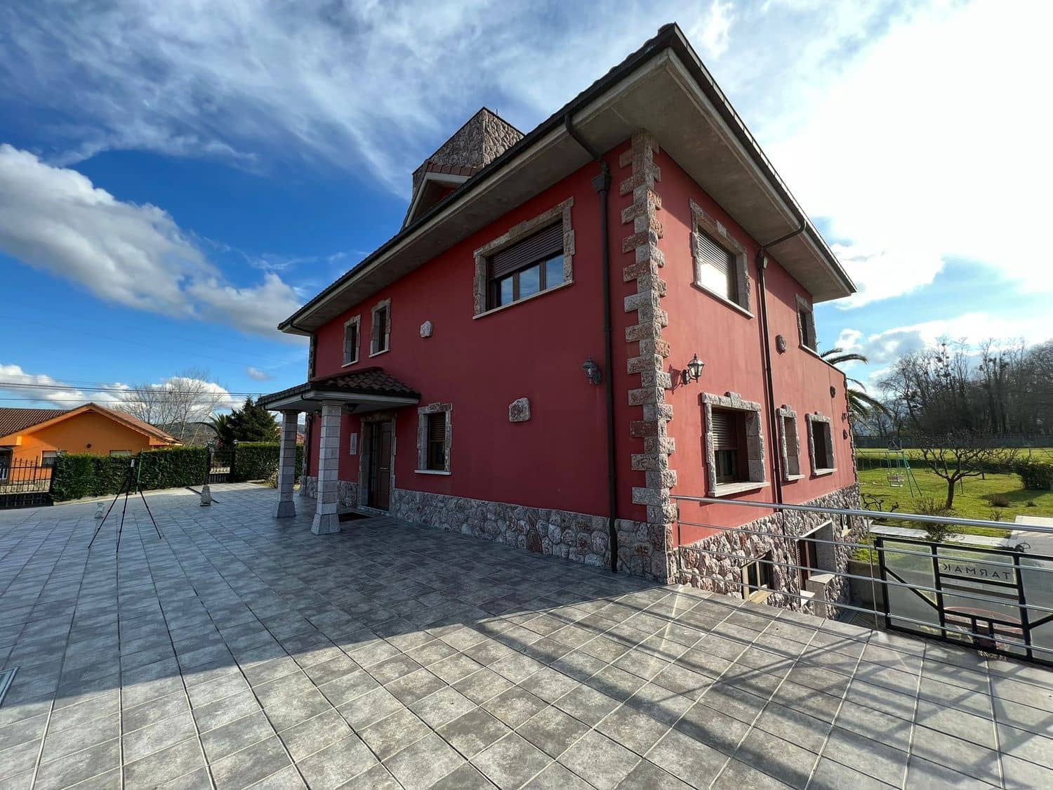 7 soveværelse Villa til salg i Oviedo med swimmingpool garage - € 799.000 (Ref: 7387934)