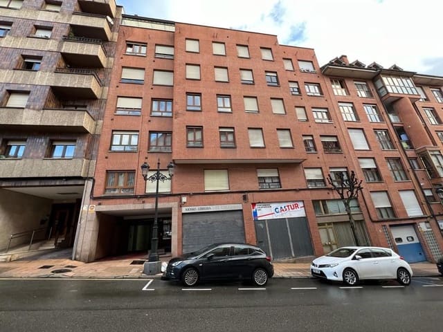 Garage til salg i Centro Urbano, Oviedo - € 10.000 (Ref: 8041707)
