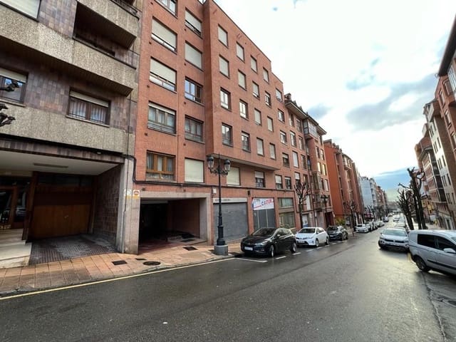 Garage til salg i Centro Urbano, Oviedo - € 10.000 (Ref: 8041707)