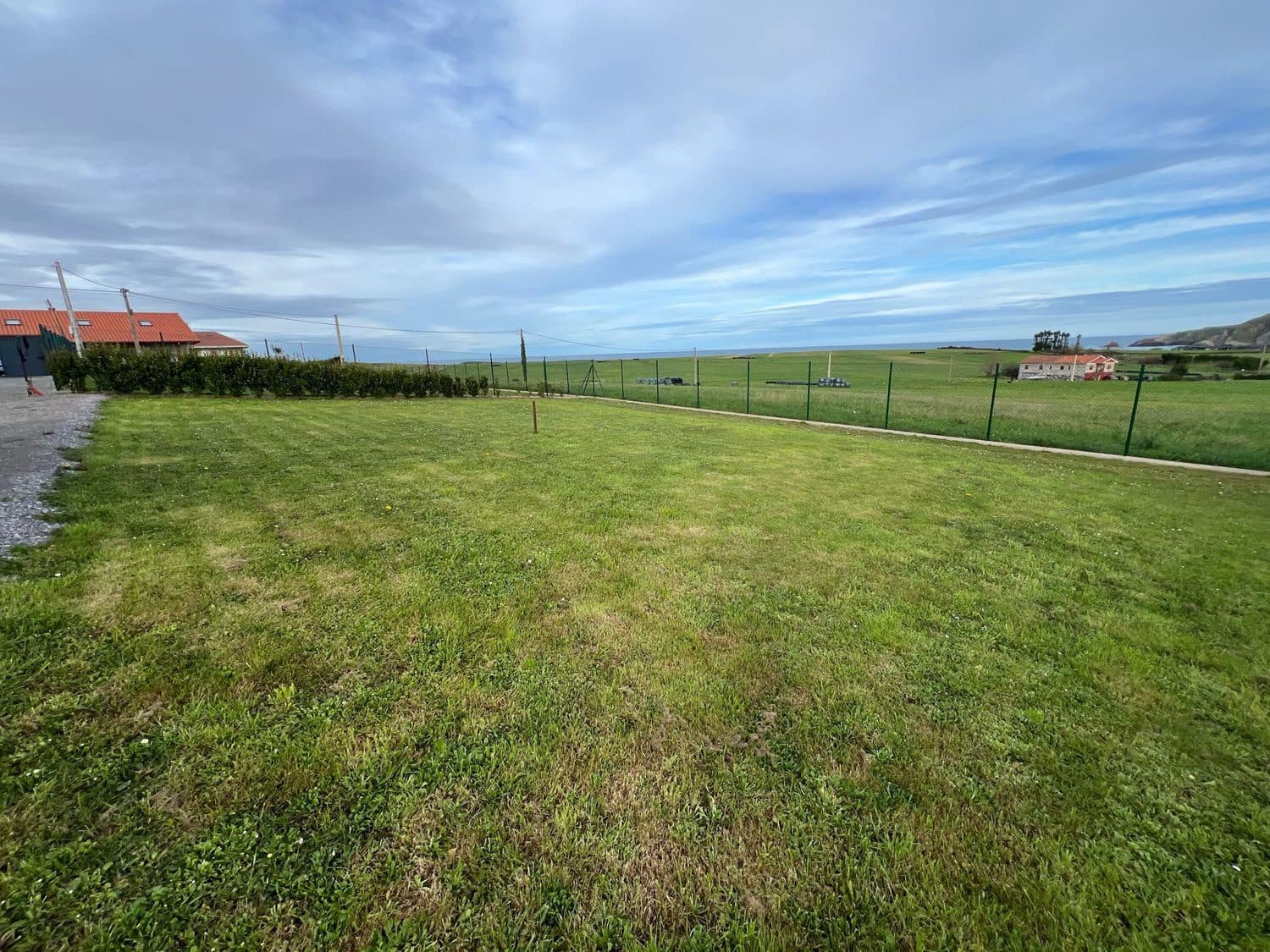 Grunde uden byggetilladelser til salg i Gozon - € 125.000 (Ref: 8834073)