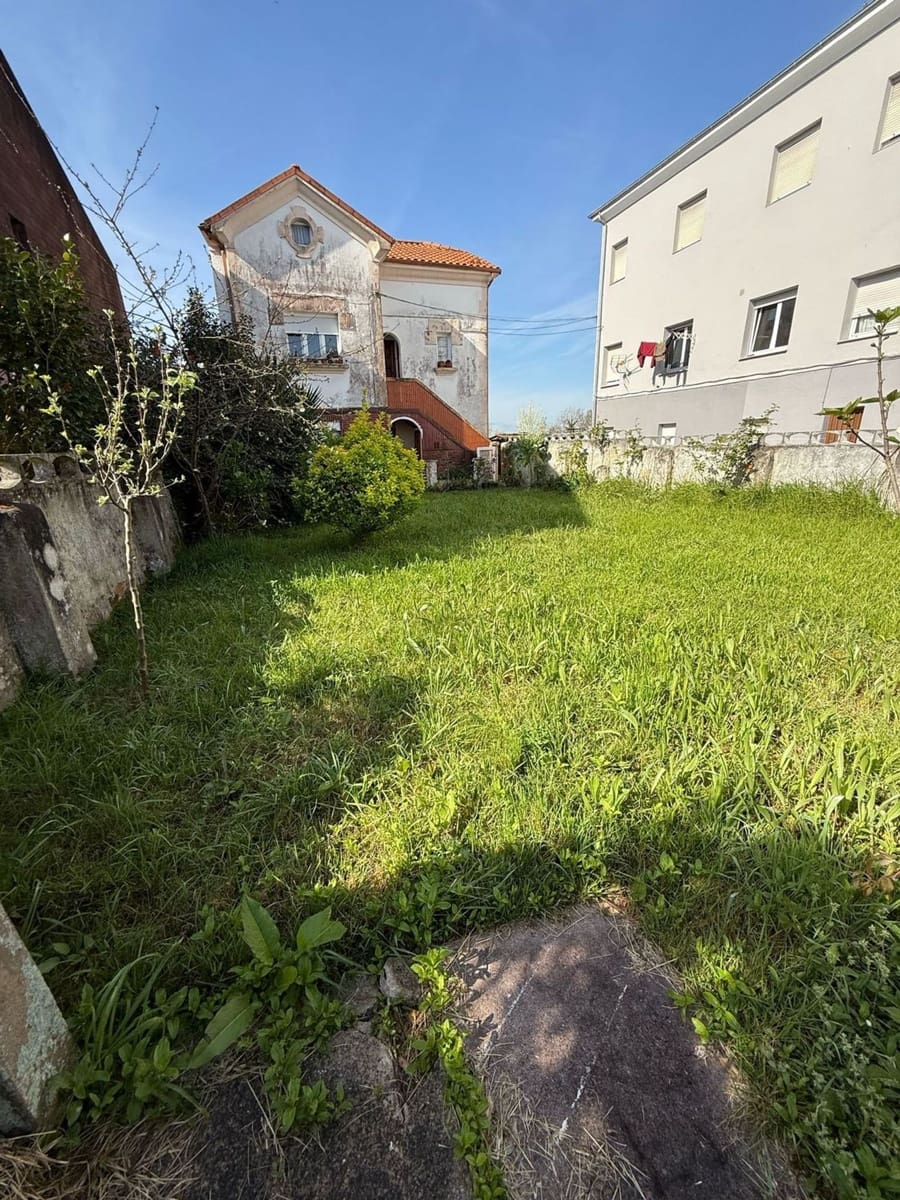 6 soveværelse Villa til salg i Oviedo med garage - € 279.000 (Ref: 8928323)