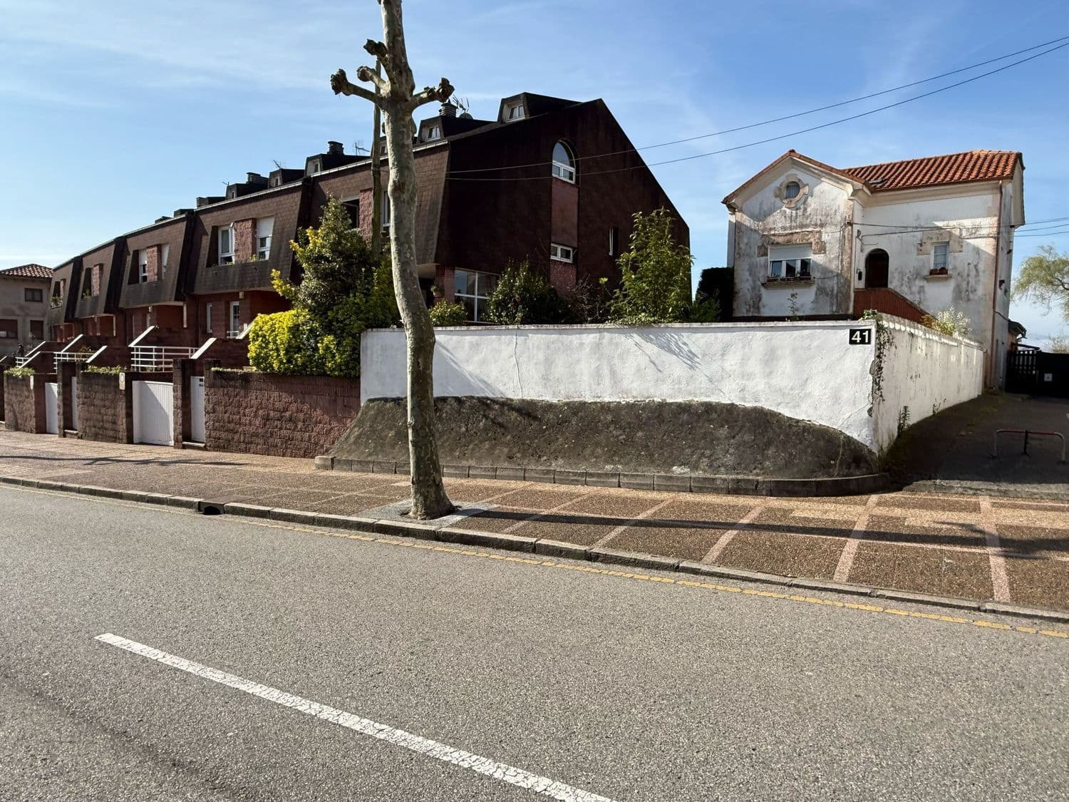 6 soveværelse Villa til salg i Oviedo med garage - € 279.000 (Ref: 8928323)