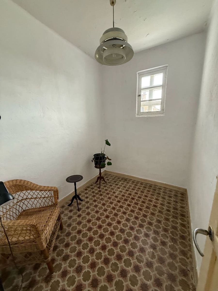 6 soveværelse Villa til salg i Oviedo med garage - € 279.000 (Ref: 8928323)