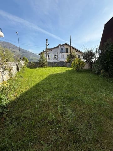 6 slaapkamer Villa te koop in Centro Urbano, Oviedo met garage - € 279.000 (Ref: 8928323)