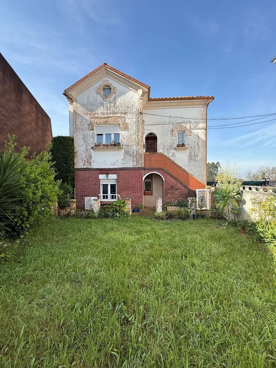6 soveværelse Villa til salg i Oviedo med garage - € 279.000 (Ref: 8928323)