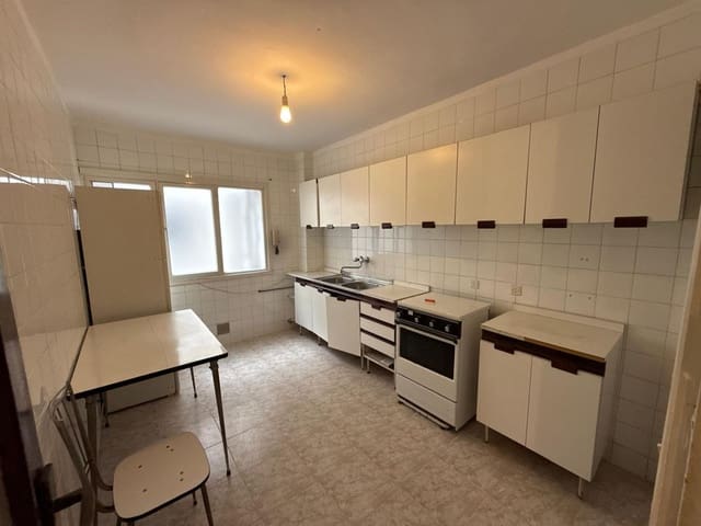 3 soveværelse Lejlighed til salg i Centro Urbano, Oviedo med garage - € 220.000 (Ref: 9187983)