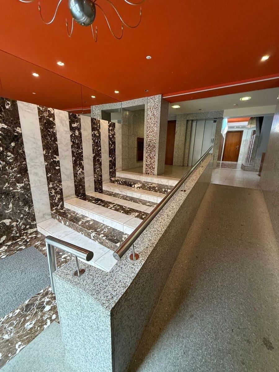 3 sypialnia Apartament na sprzedaż w Oviedo z garażem - 220 000 € (Ref: 9187983)