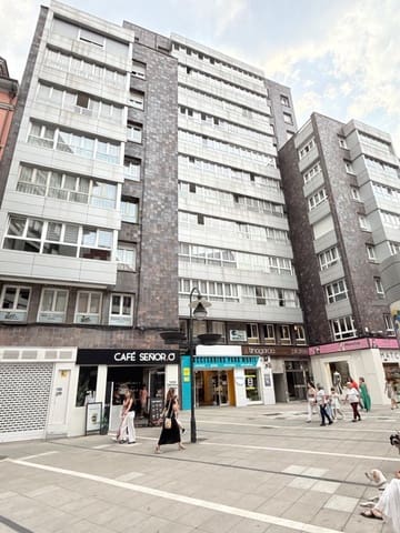 3 soveværelse Lejlighed til salg i Centro Urbano, Oviedo med garage - € 220.000 (Ref: 9187983)