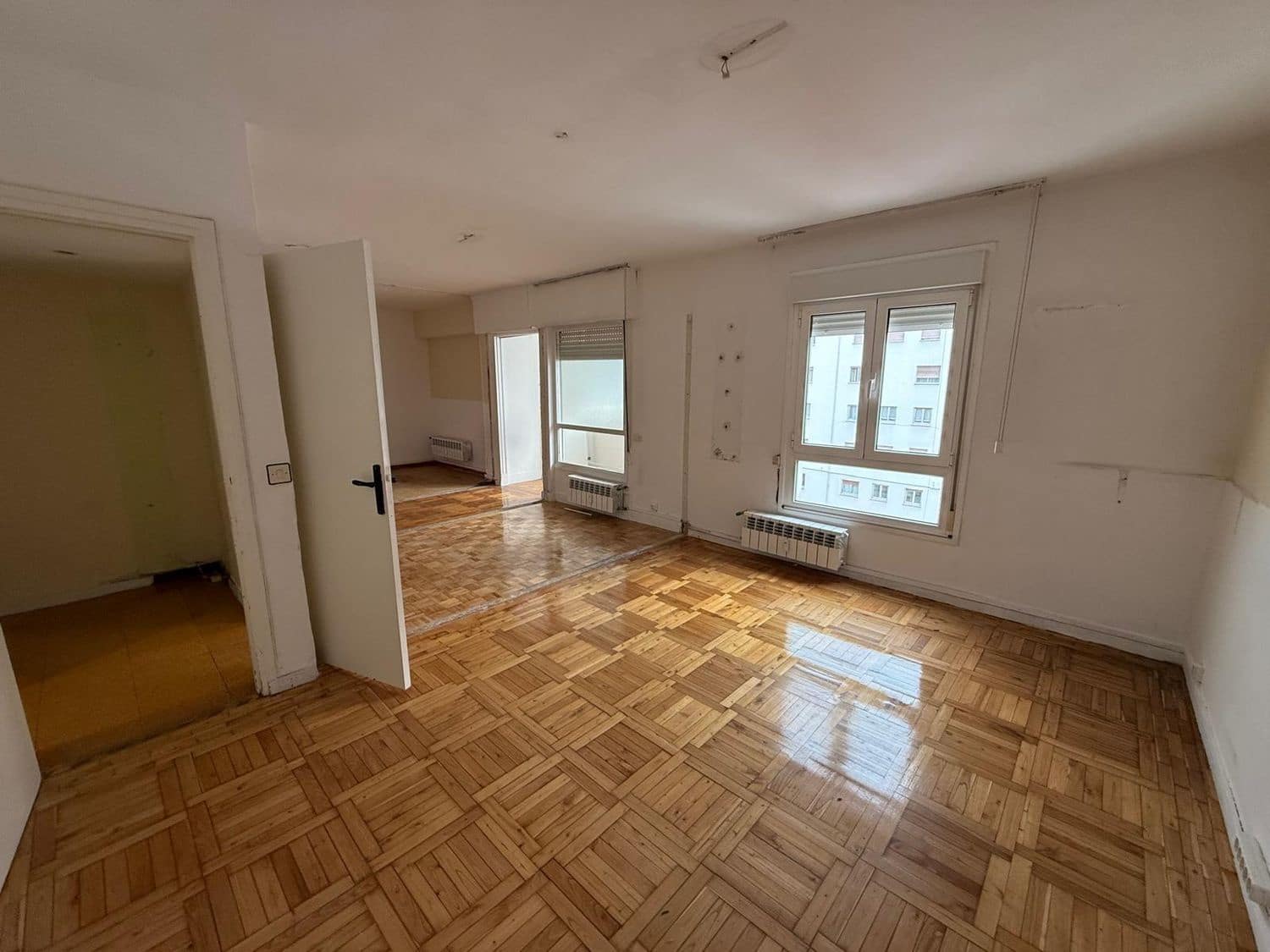 3 sypialnia Apartament na sprzedaż w Oviedo z garażem - 220 000 € (Ref: 9187983)