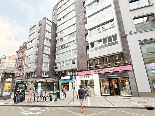 3 soveværelse Lejlighed til salg i Centro Urbano, Oviedo med garage - € 220.000 (Ref: 9187983)