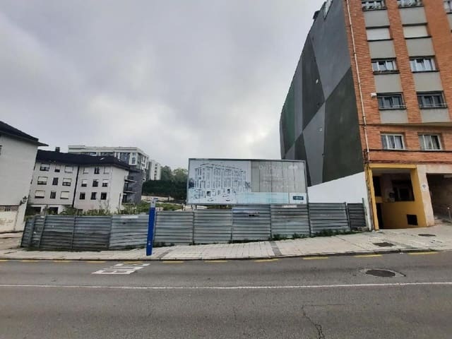 Mark till salu i Centro Urbano, Oviedo - 995 000 € (Ref: 9264042)