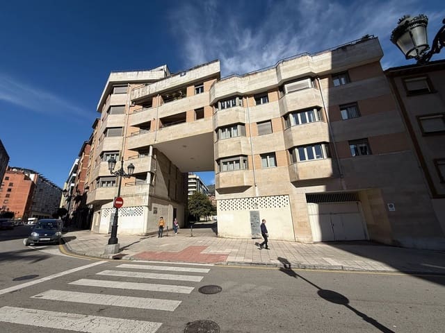 1 soveværelse Lejlighed til salg i Centro Urbano, Oviedo med garage - € 208.000 (Ref: 9280720)