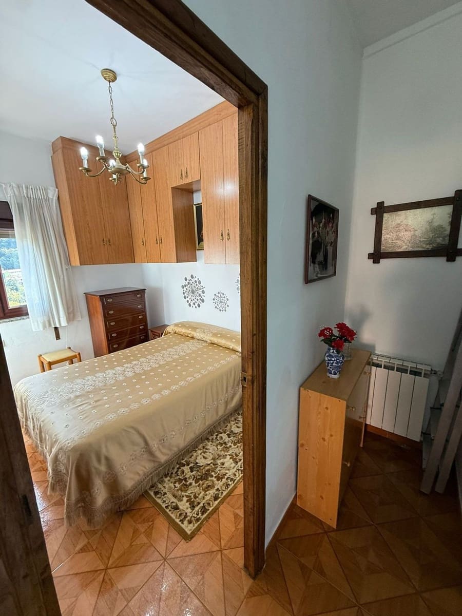 3 soveværelse Finca/Landehus til salg i Oviedo med garage - € 90.000 (Ref: 9295025)