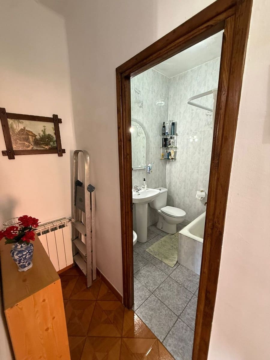 3 soveværelse Finca/Landehus til salg i Oviedo med garage - € 90.000 (Ref: 9295025)