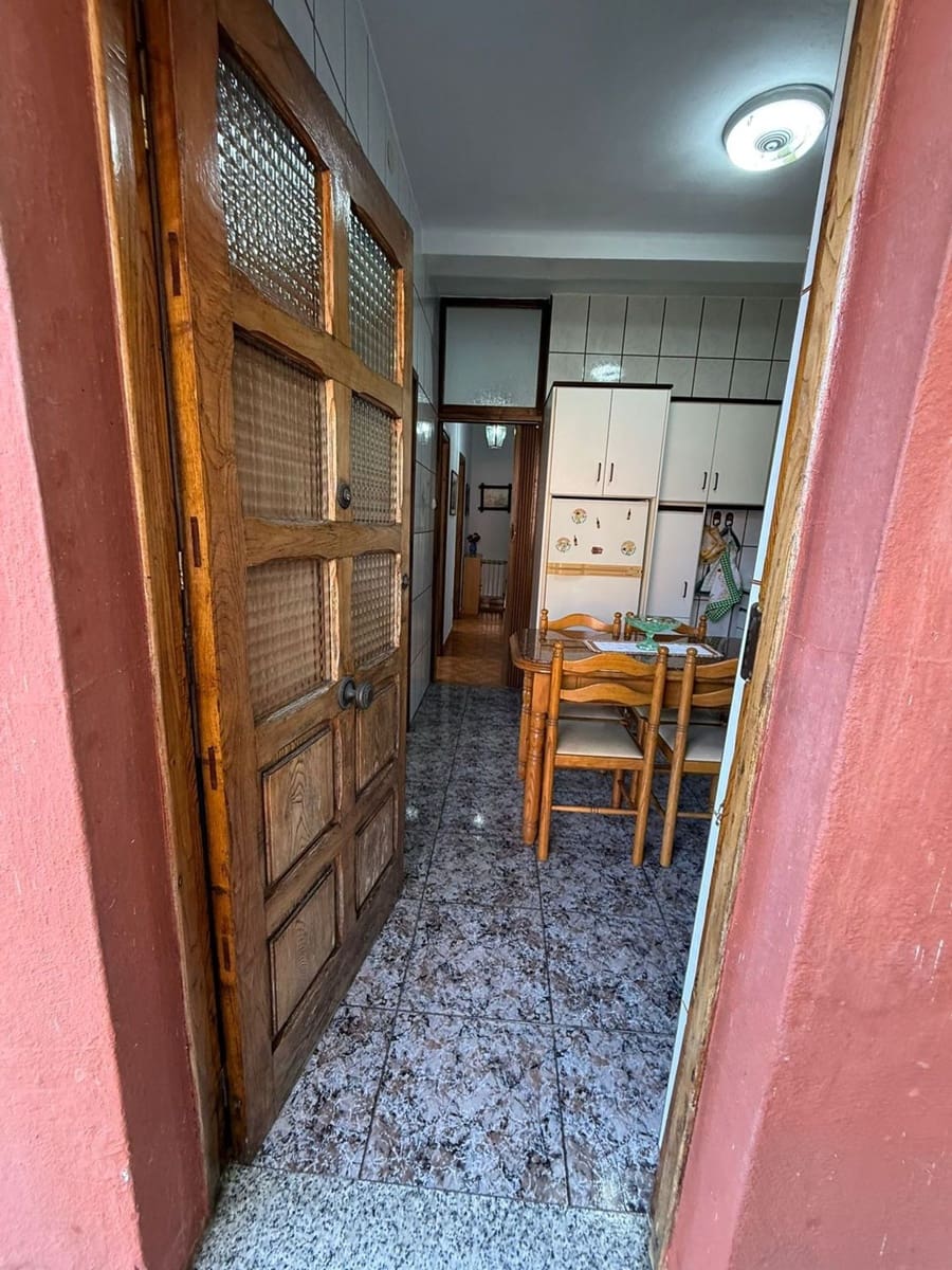 3 soveværelse Finca/Landehus til salg i Oviedo med garage - € 90.000 (Ref: 9295025)