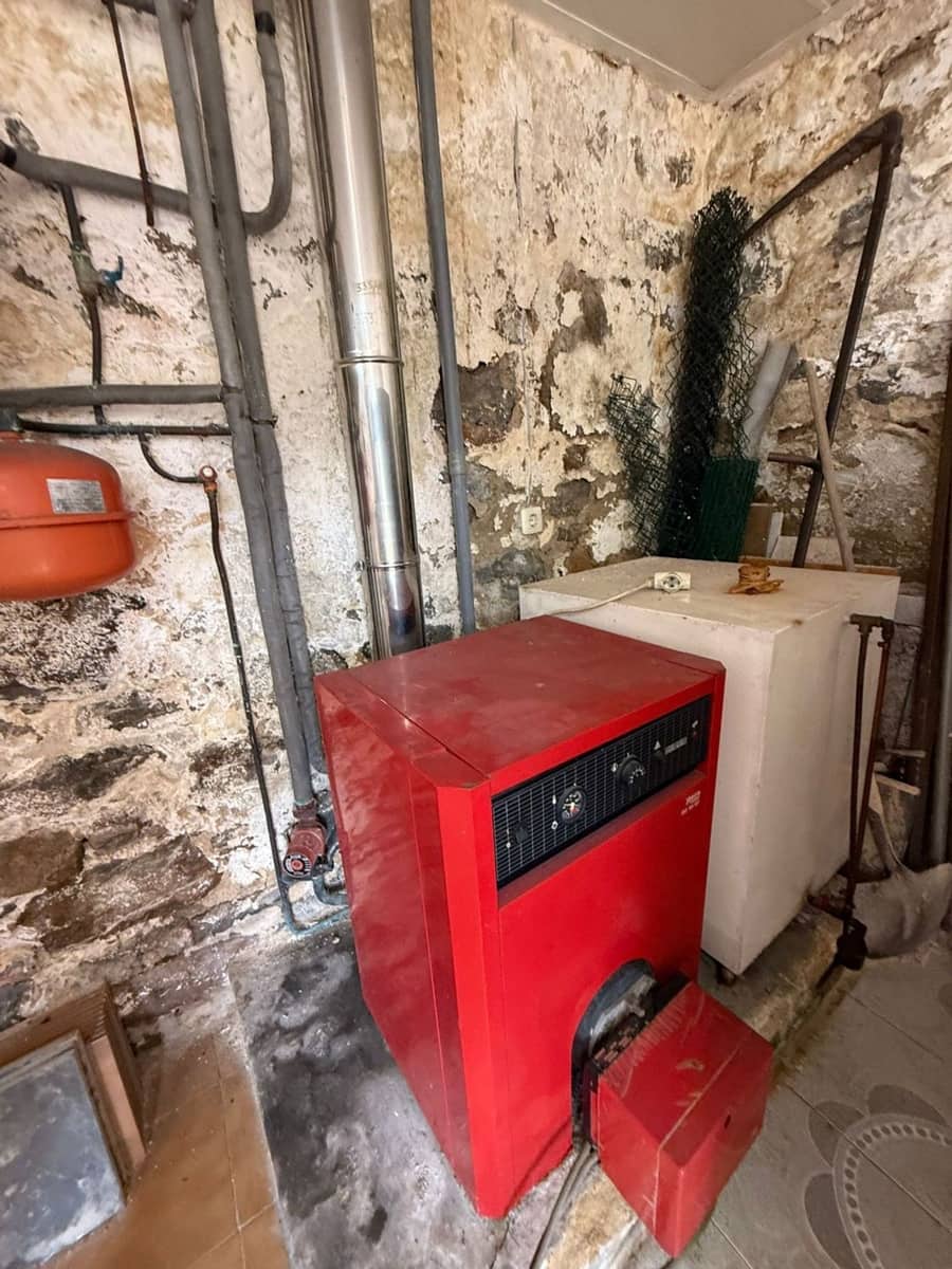 3 soveværelse Finca/Landehus til salg i Oviedo med garage - € 90.000 (Ref: 9295025)