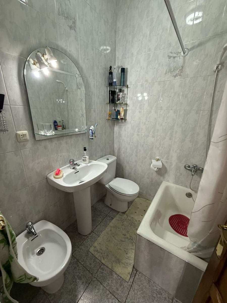 3 soveværelse Finca/Landehus til salg i Oviedo med garage - € 90.000 (Ref: 9295025)