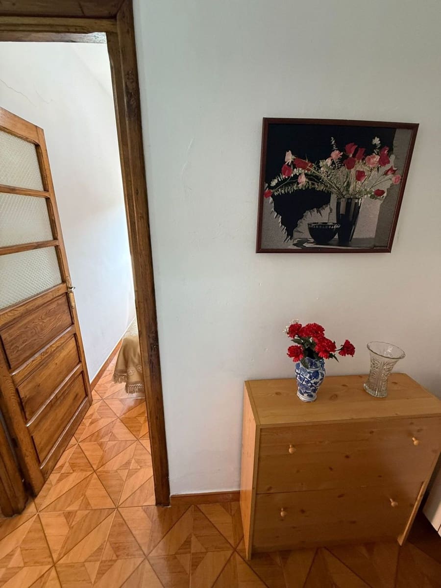 3 soveværelse Finca/Landehus til salg i Oviedo med garage - € 90.000 (Ref: 9295025)