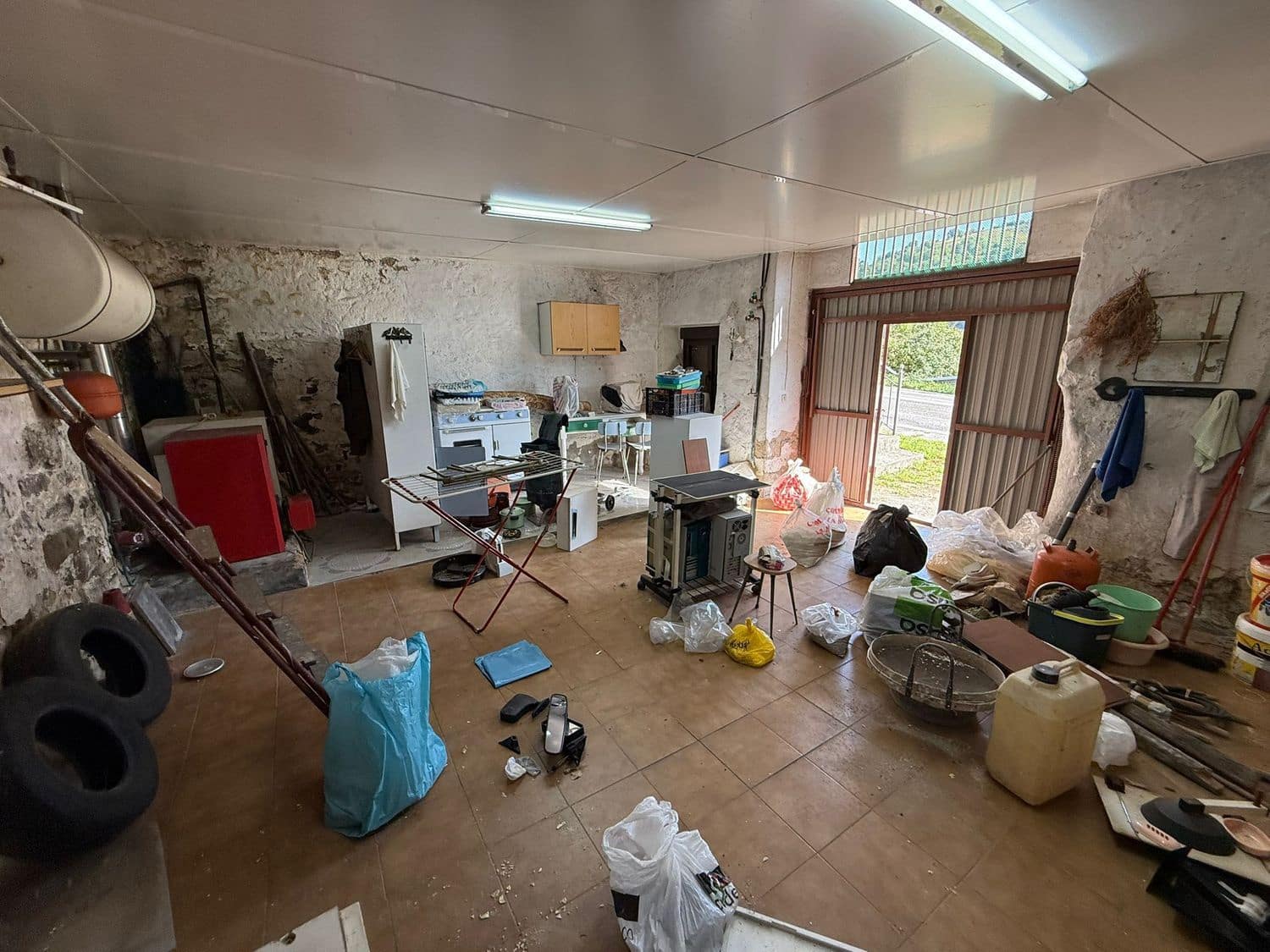 3 soveværelse Finca/Landehus til salg i Oviedo med garage - € 90.000 (Ref: 9295025)