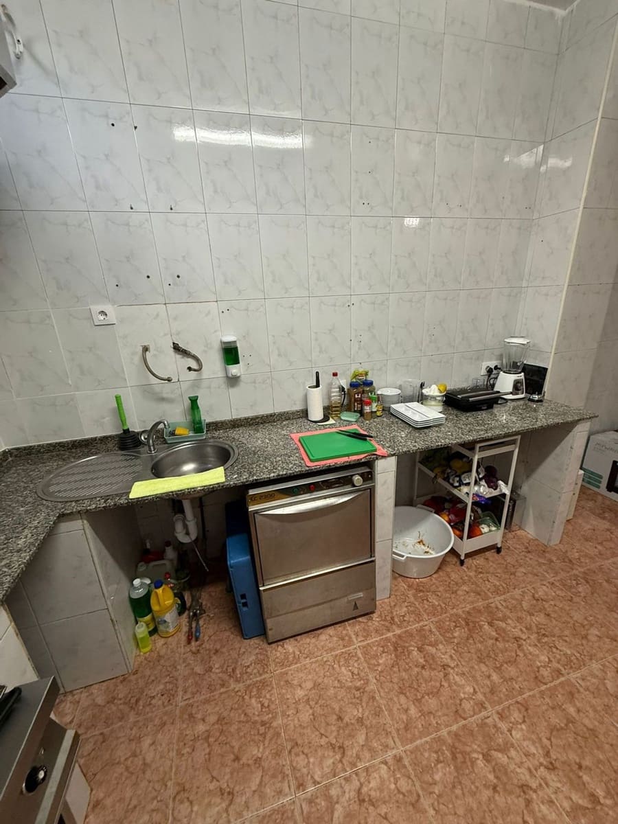 Local Commercial à vendre à Oviedo - 209 000 € (Ref: 9455786)