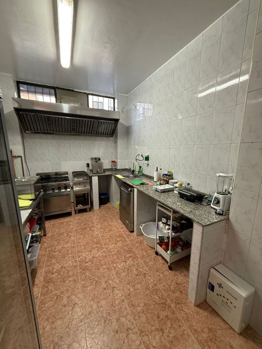 Local Commercial à vendre à Oviedo - 209 000 € (Ref: 9455786)