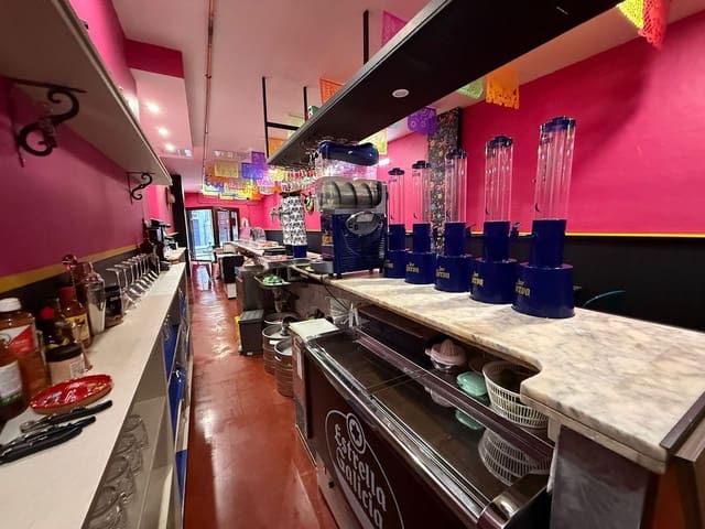 Local Commercial à vendre à Centro Urbano, Oviedo - 209 000 € (Ref: 9455786)