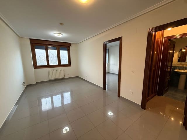 Ufficio da affittare in Centro Urbano, Oviedo - 330 € (Rif: 9496777)