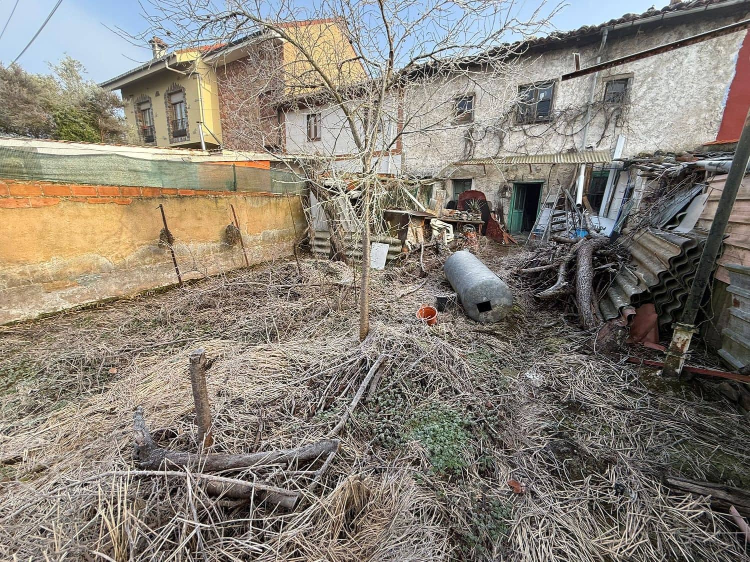 3 bedroom Townhouse for sale in Oviedo with garage - € 80,000 (Ref: 9496778)