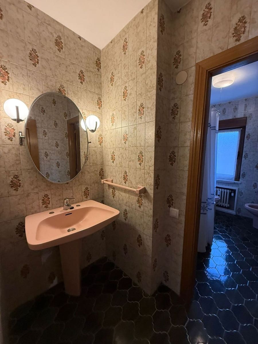 4 camera da letto Appartamento da affittare in Oviedo con garage - 1.200 € (Rif: 9496779)