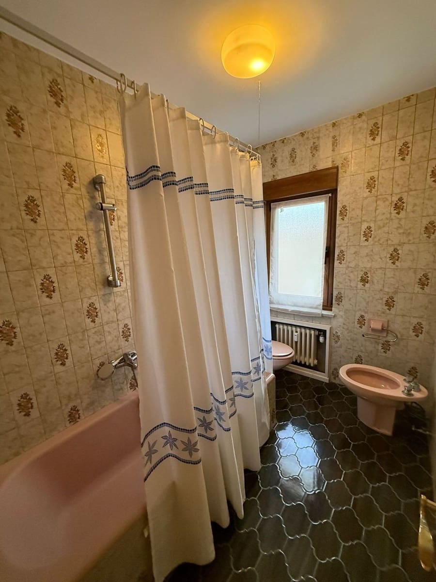 4 camera da letto Appartamento da affittare in Oviedo con garage - 1.200 € (Rif: 9496779)