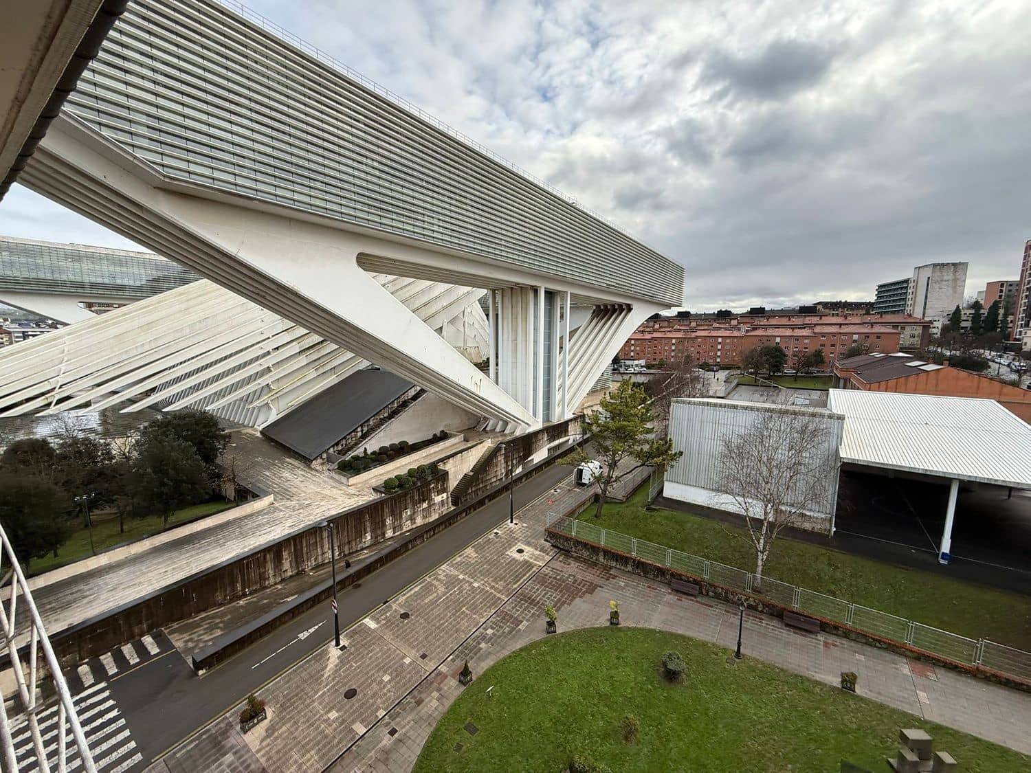 4 camera da letto Appartamento da affittare in Oviedo con garage - 1.200 € (Rif: 9496779)