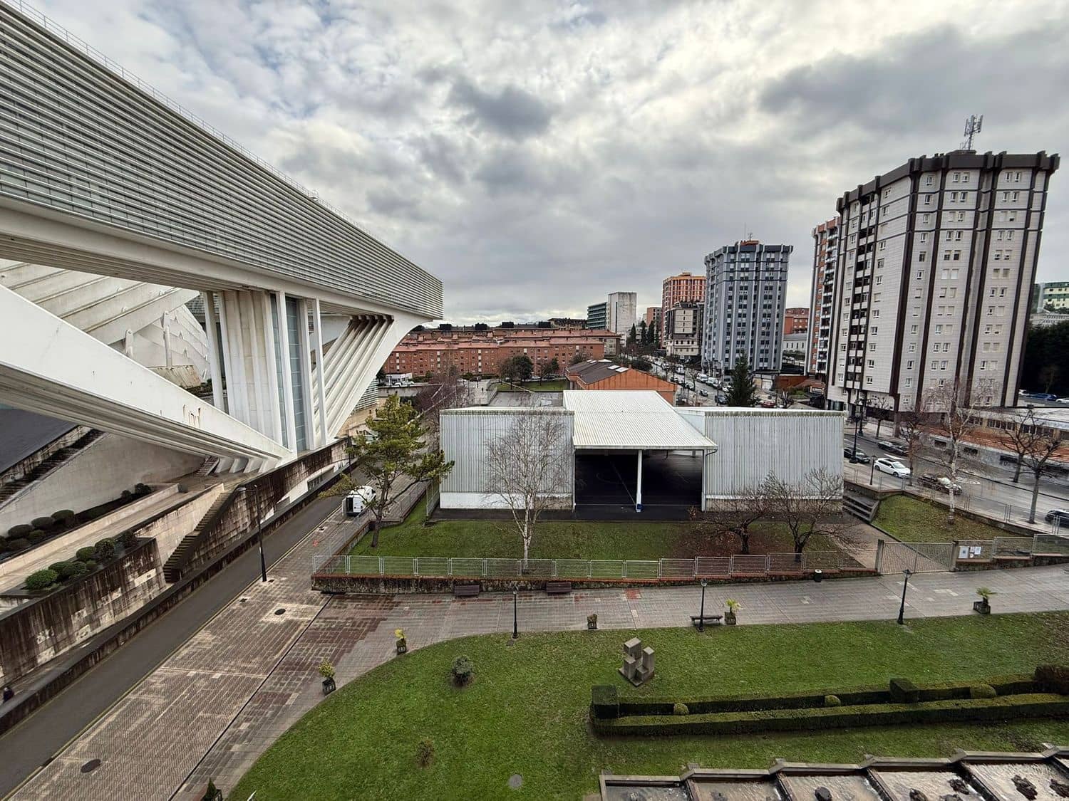 4 camera da letto Appartamento da affittare in Oviedo con garage - 1.200 € (Rif: 9496779)