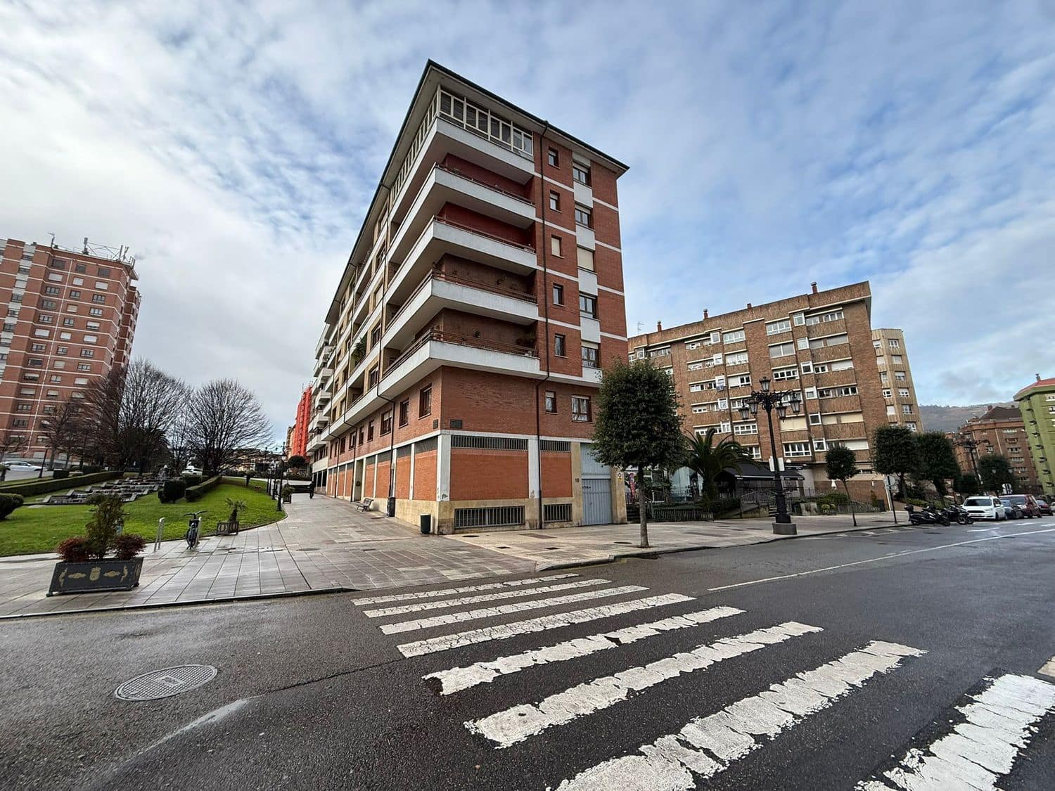 4 camera da letto Appartamento da affittare in Oviedo con garage - 1.200 € (Rif: 9496779)