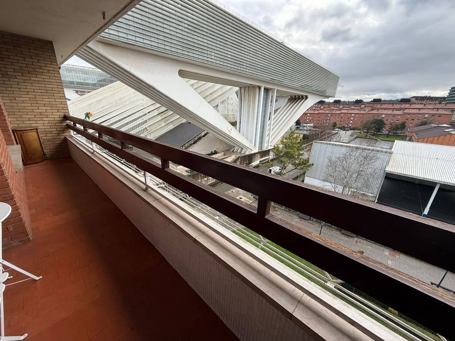 4 camera da letto Appartamento da affittare in Oviedo con garage - 1.200 € (Rif: 9496779)