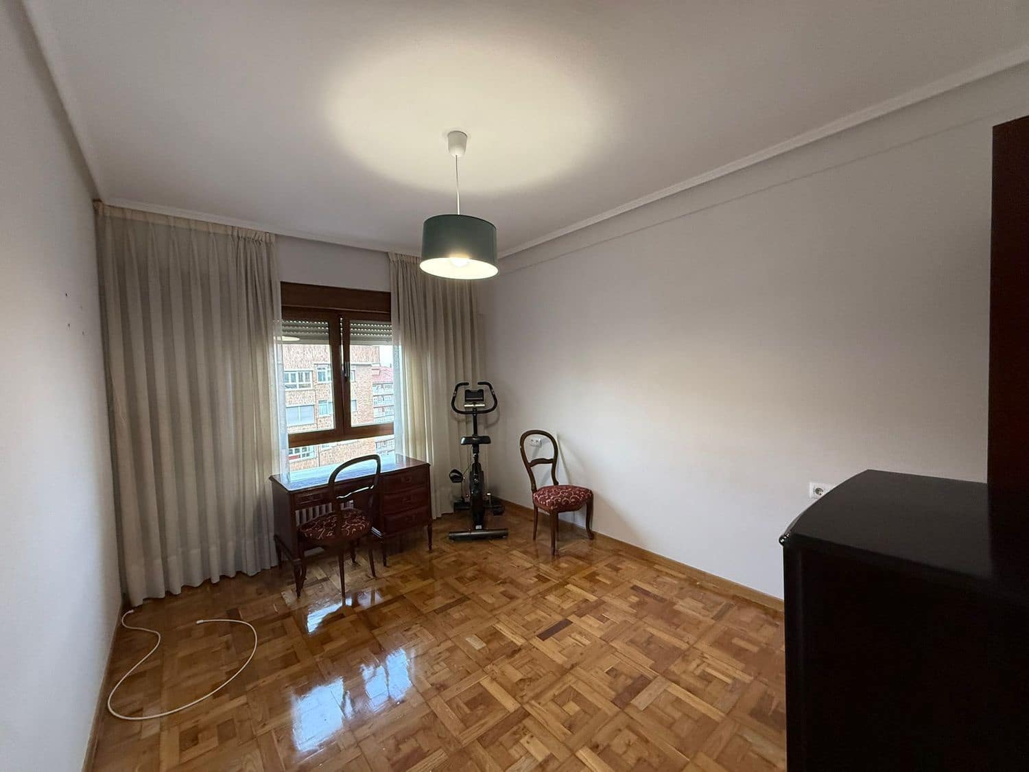 4 camera da letto Appartamento da affittare in Oviedo con garage - 1.200 € (Rif: 9496779)