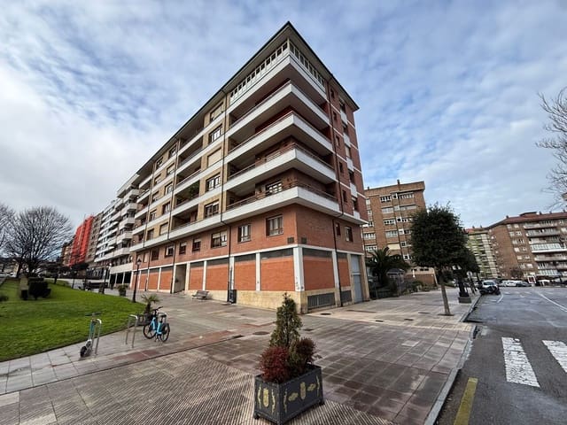 4 camera da letto Appartamento da affittare in Centro Urbano, Oviedo con garage - 1.200 € (Rif: 9496779)