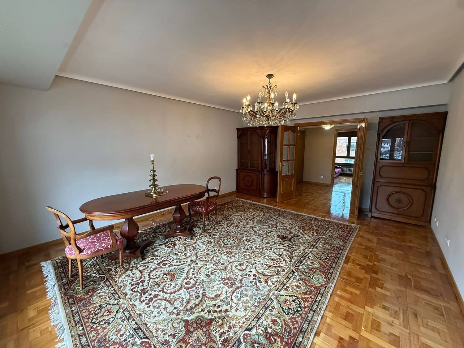 4 camera da letto Appartamento da affittare in Oviedo con garage - 1.200 € (Rif: 9496779)