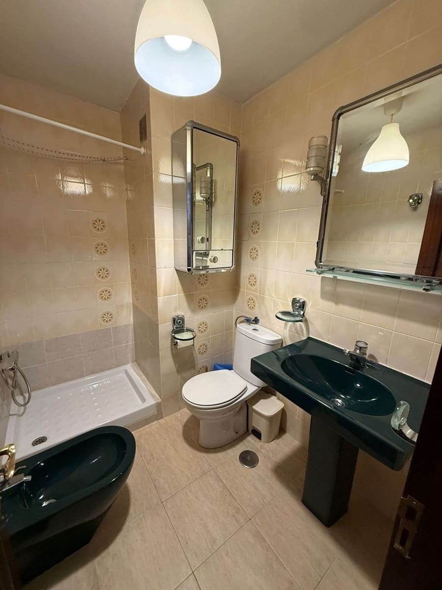 2 bedroom Apartment for sale in Oviedo with garage - € 219,000 (Ref: 9540837)