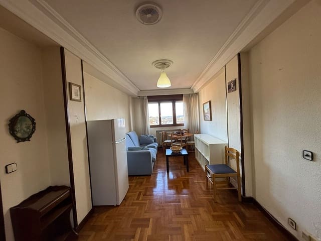2 Zimmer Apartment zu verkaufen in Centro Urbano, Oviedo mit Garage - 219.000 € (Ref: 9540837)