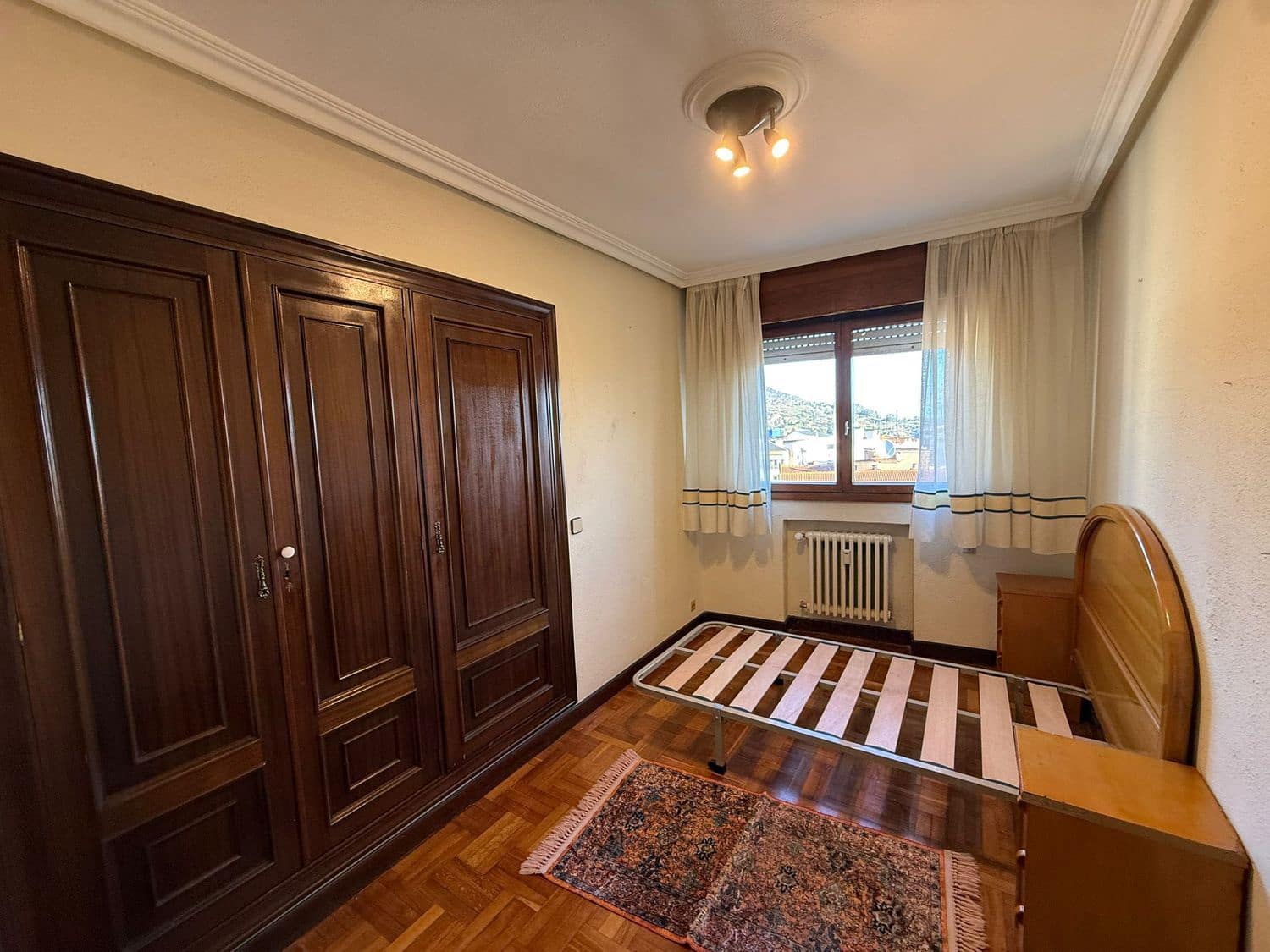 2 bedroom Apartment for sale in Oviedo with garage - € 219,000 (Ref: 9540837)