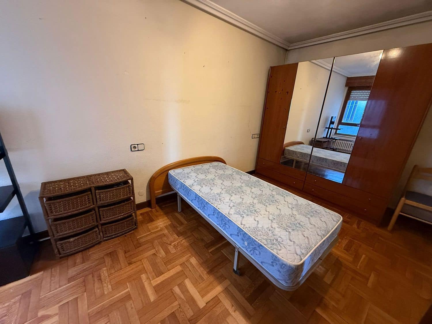 2 bedroom Apartment for sale in Oviedo with garage - € 219,000 (Ref: 9540837)