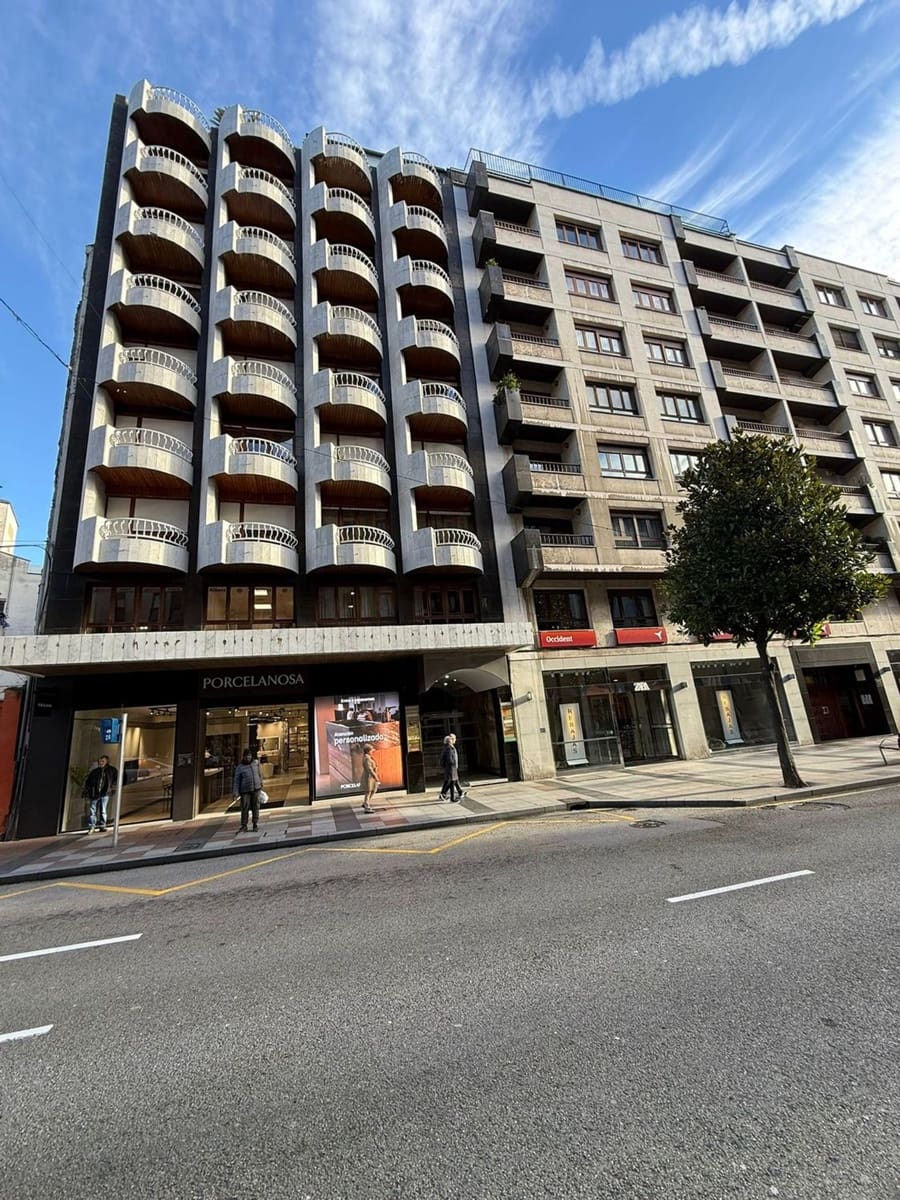 2 bedroom Apartment for sale in Oviedo with garage - € 219,000 (Ref: 9540837)